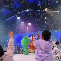 开心麻花《安徒生盛会》坐在海洋球中看剧太神