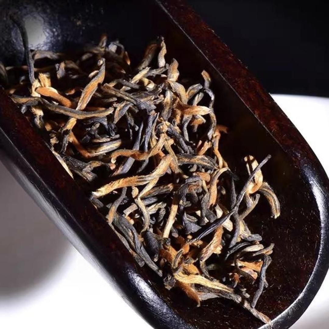 新年茶礼清单|2026新年送长辈/亲戚/见家长茶叶礼盒怎么选?这6款高口碑茶叶体面又有格调,请“茶”收~