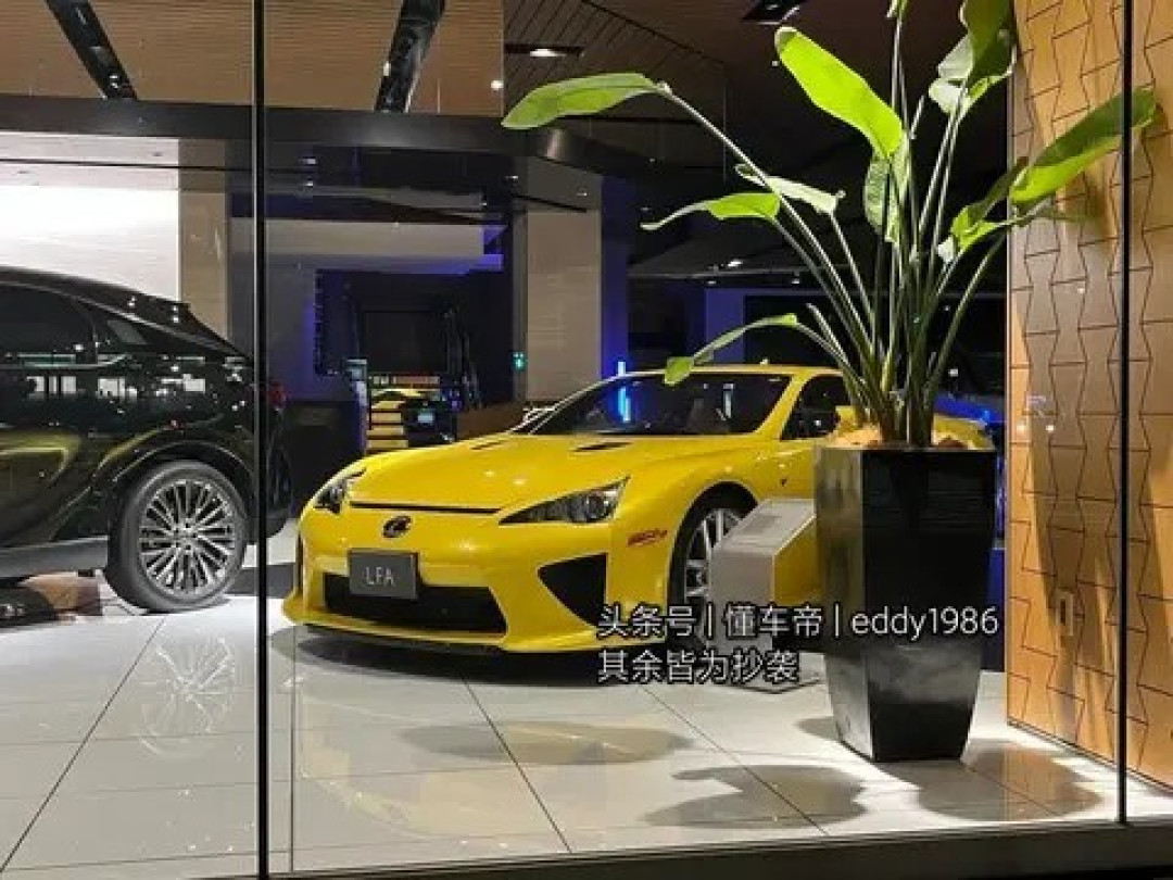 LFA街头偶遇:500台传奇超跑的机械浪漫