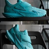 库里签名鞋 vs 字母哥签名鞋？我们汇总了128位实战党真实体验