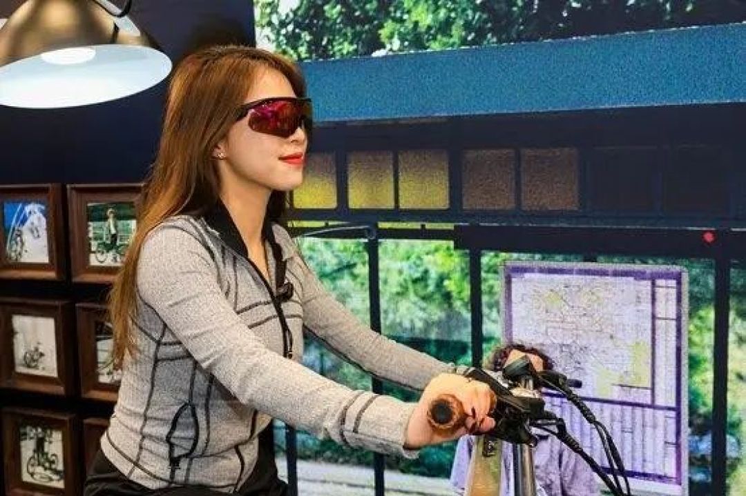AI眼镜是噱头还是真实用？BleeqUp在CES2026上给出了答案