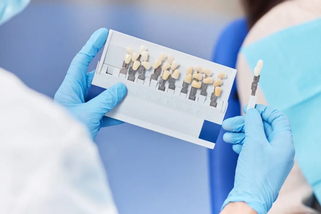 牙齿暗黄染色？一文读懂科学美白，守护笑容健康