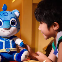 日均交互100次，儿童主动对话1小时，这款AI学伴玩具凭什么冲进行业前三？