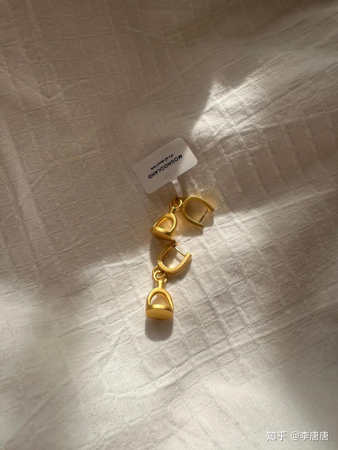 有哪些审美在线且寓意极佳的新年礼物,适合送给身边本命年的亲友?