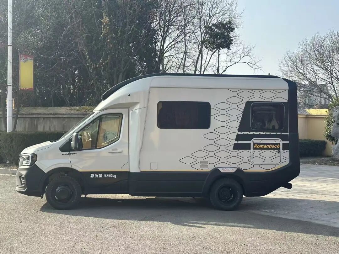 什么是T+房车?罗曼特斯海豚ST30国内首发,四驱+10度电,敢玩才敢创