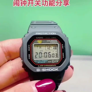 卡西欧柜姐日常工作分享，卡西欧小红圈的闹钟开关分享视频实拍，经典方块小红圈，#卡西欧手表#卡西欧小方块