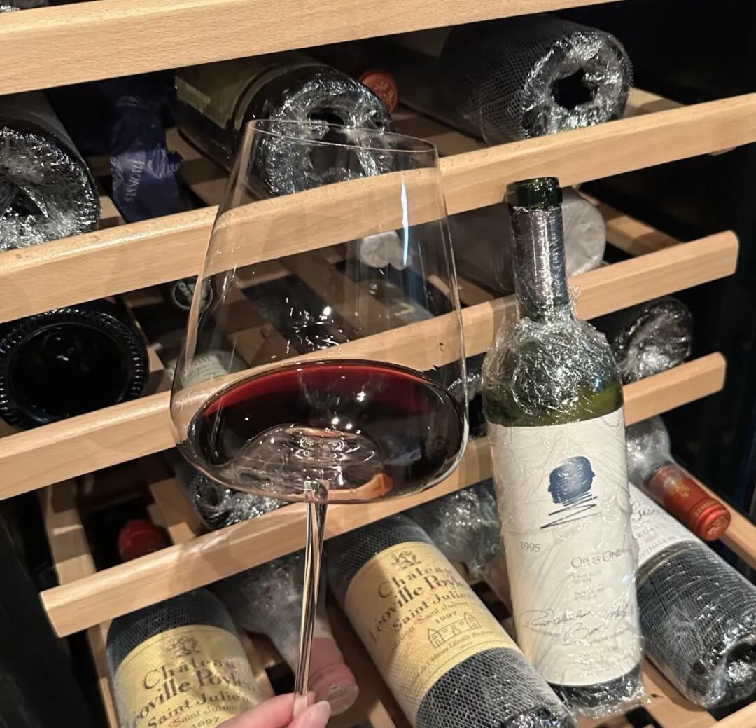 商务宴请选酒指南:3个维度轻松搞定商务饭局,再也不露怯!