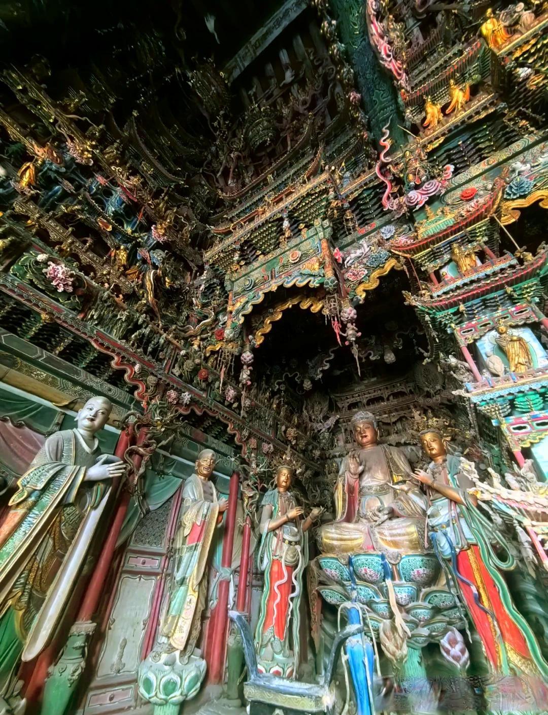 站在真迹面前,和看画册或屏幕相比,最不一样的感受是什么?