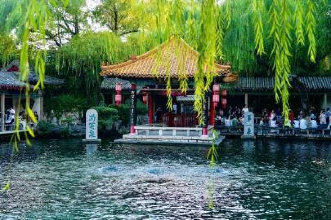 济南众泉争辉,为何只有趵突泉被乾隆钦点、写入课本?