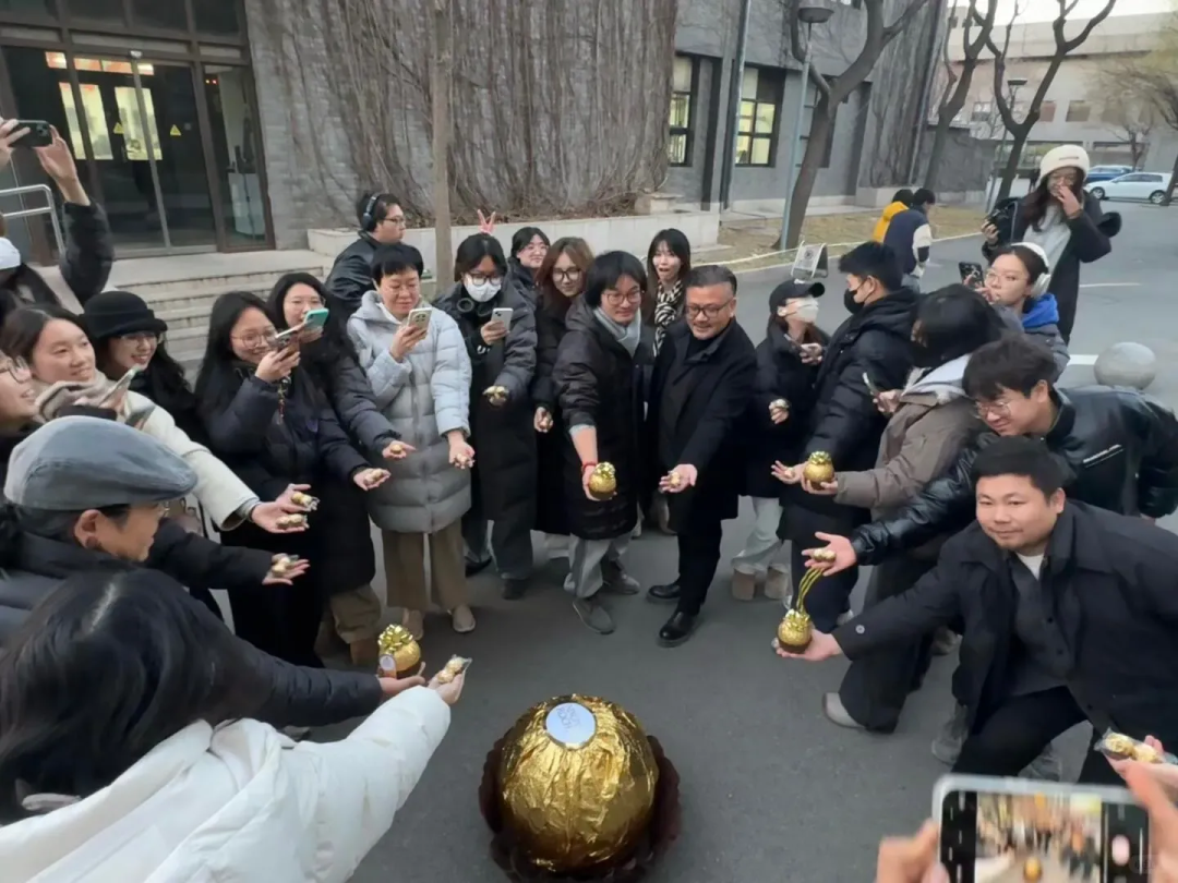 【灵感分享】当路边石墩变成一颗巨型费列罗
