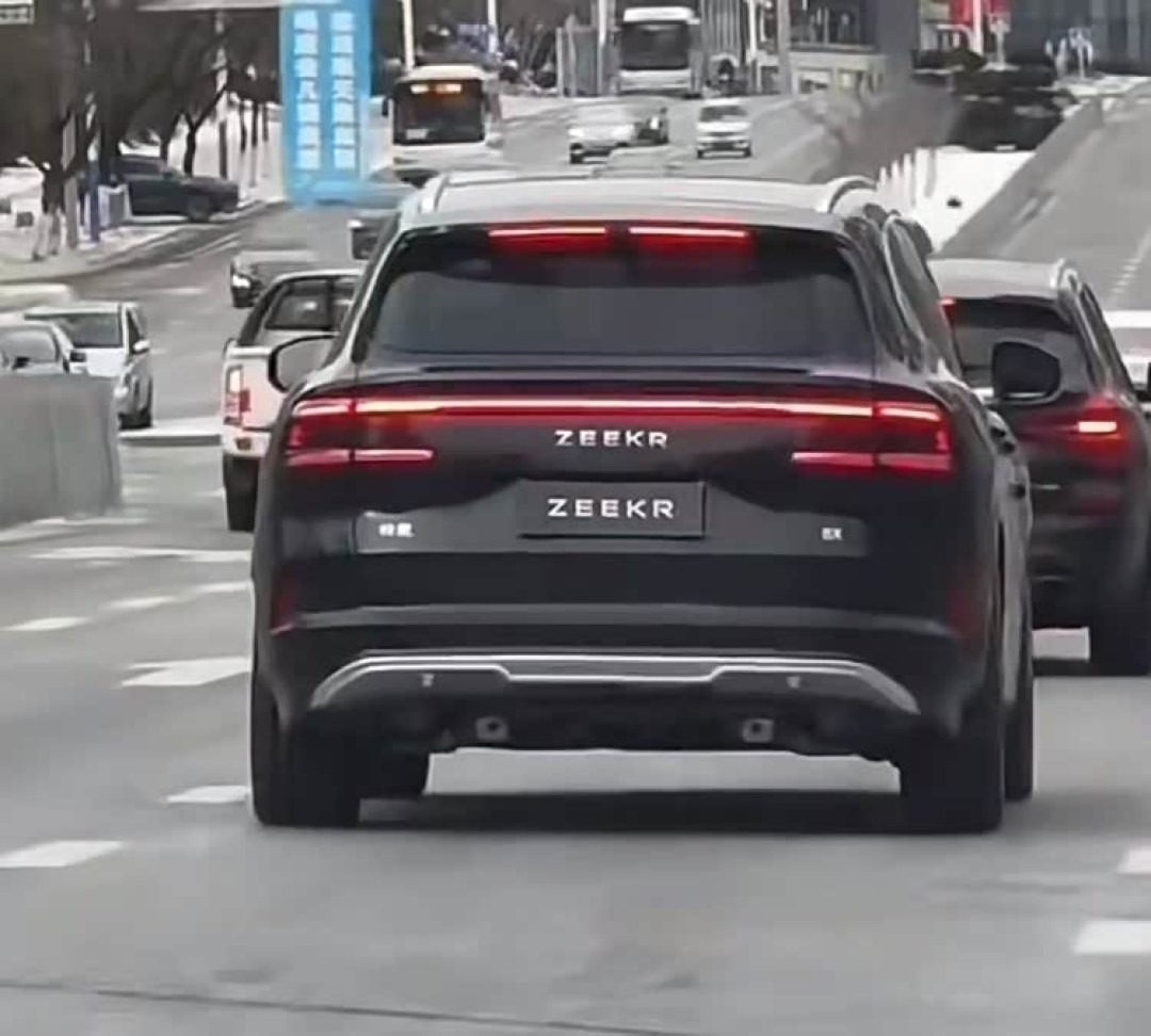 极氪8X实拍图亮相！“杭州湾X5”名不虚传？