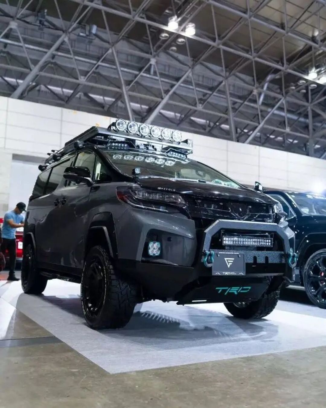 丰田阿尔法梦想着Land Cruiser 越野改装小型货车