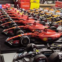 【F1赛车模型】1比18 法拉利SF23+梅赛德斯 W14系谱