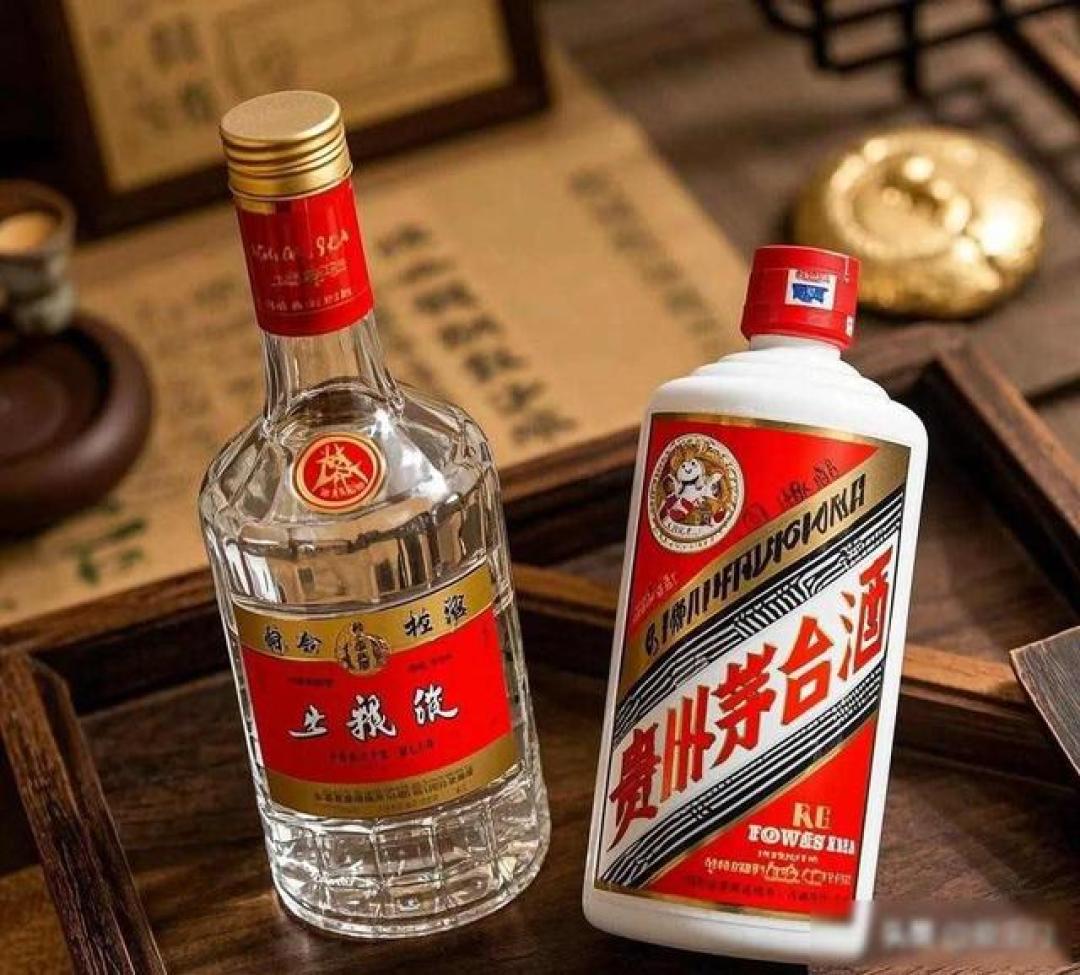 明明都是中国名酒,为什么五粮液,能用玻璃瓶装酒,茅台却不行?