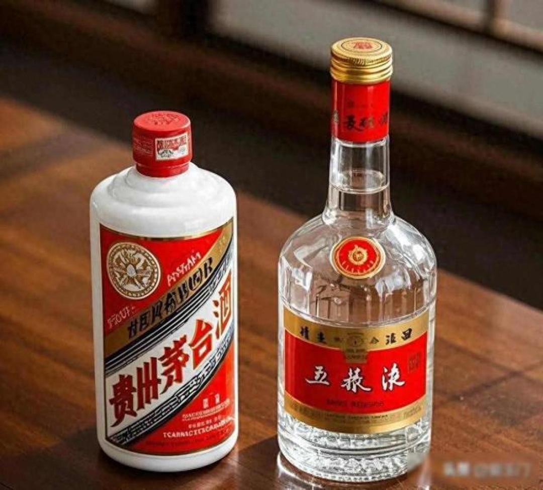 明明都是中国名酒,为什么五粮液,能用玻璃瓶装酒,茅台却不行?