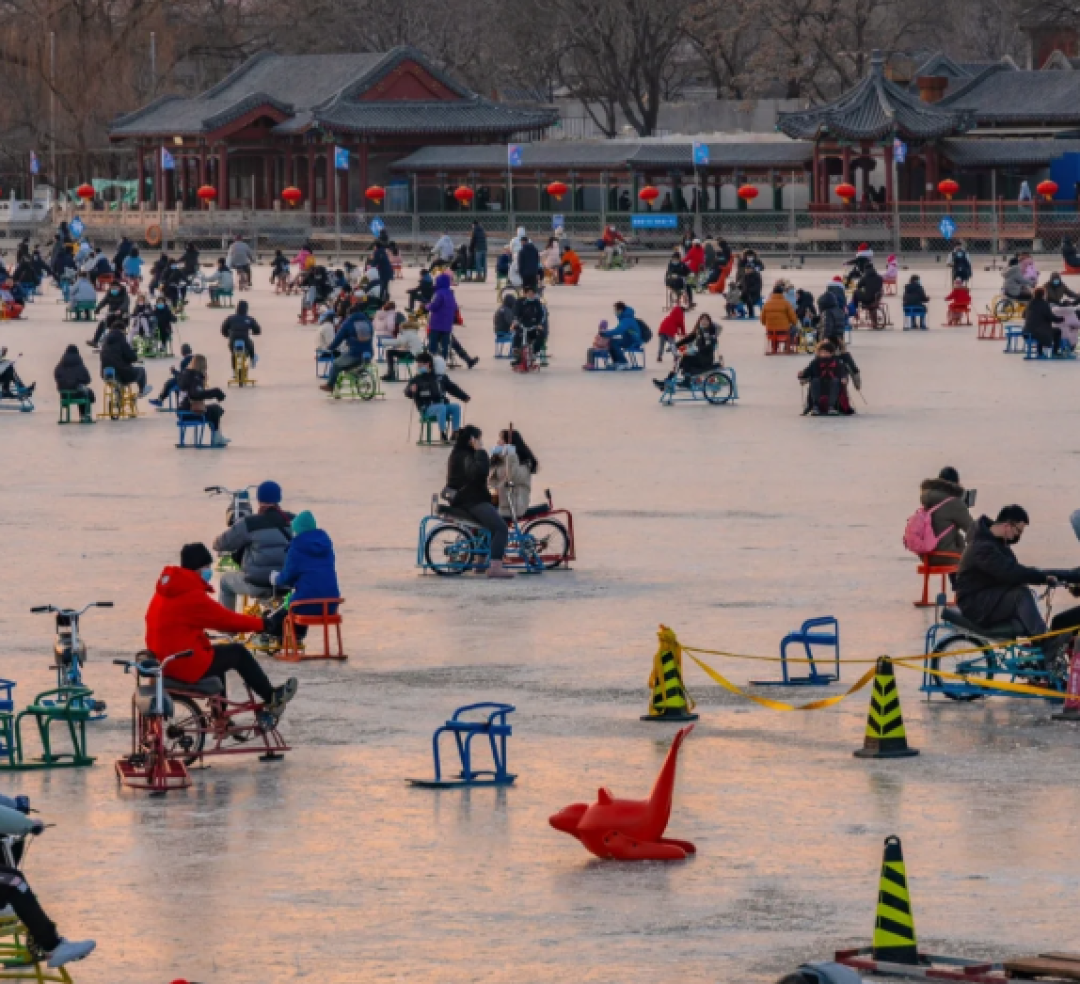 北京中轴线冰雪漫游：什刹海→鼓楼→景山，本地人私藏的打开方式