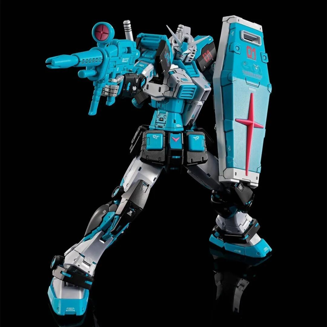 高达45周年x初音未来限定商品『RG 1/144 高达 Ver.2.0［初音未来Ver.]』新规成型色、贴纸再现初音配色！