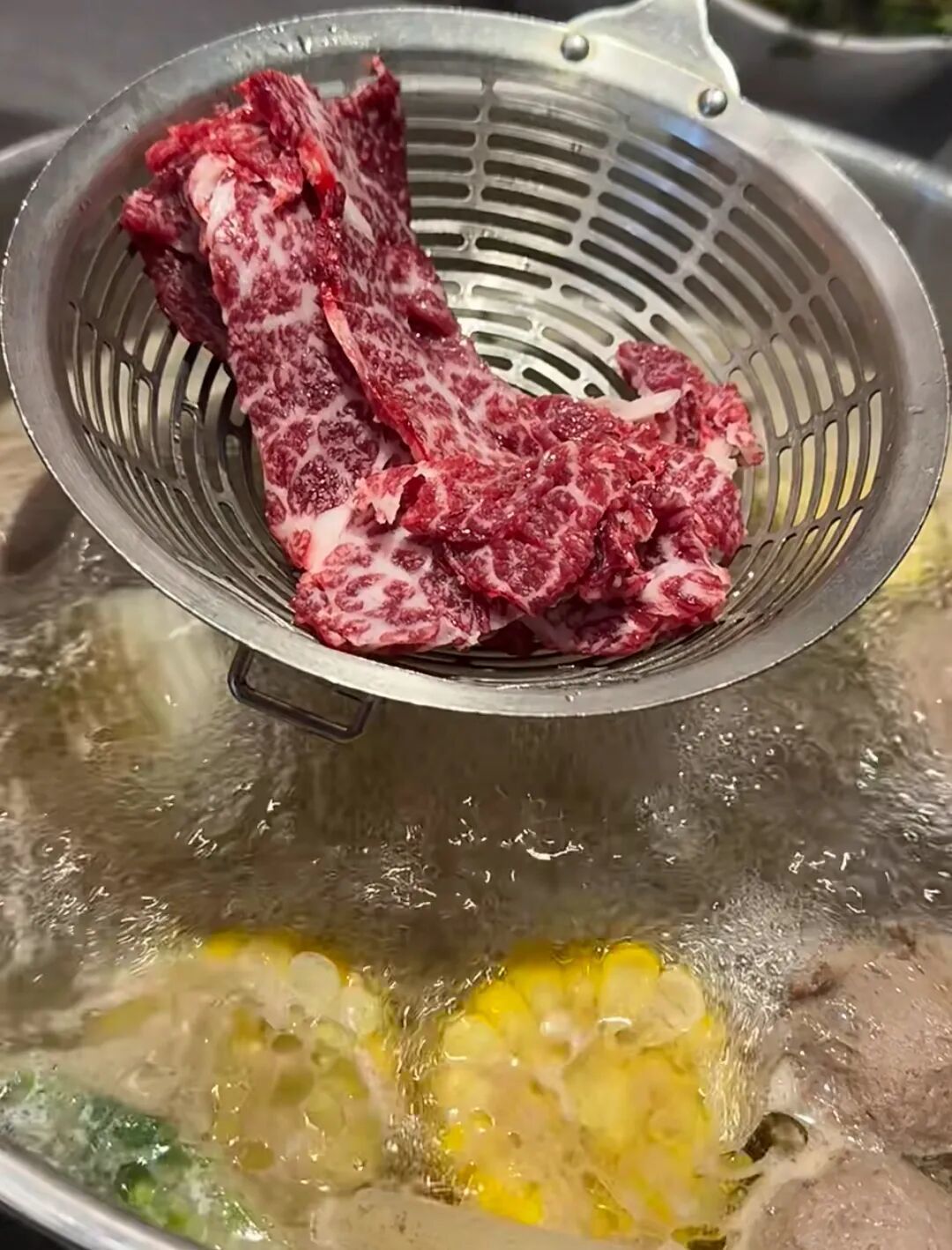 比海南人少,古早不输顺德,国内存在感渐增的「世界美食之都」,年味超浓!