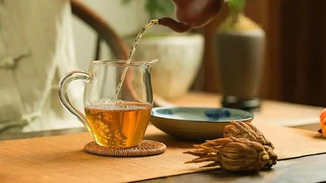 茶是高尿酸的帮凶?尿酸高不能喝茶?提醒:5物最好不要贪嘴