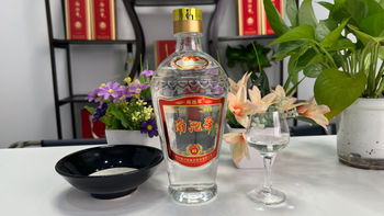 又一白酒在河南爆了，100%纯粮售价128元，不是仰韶、自由爱