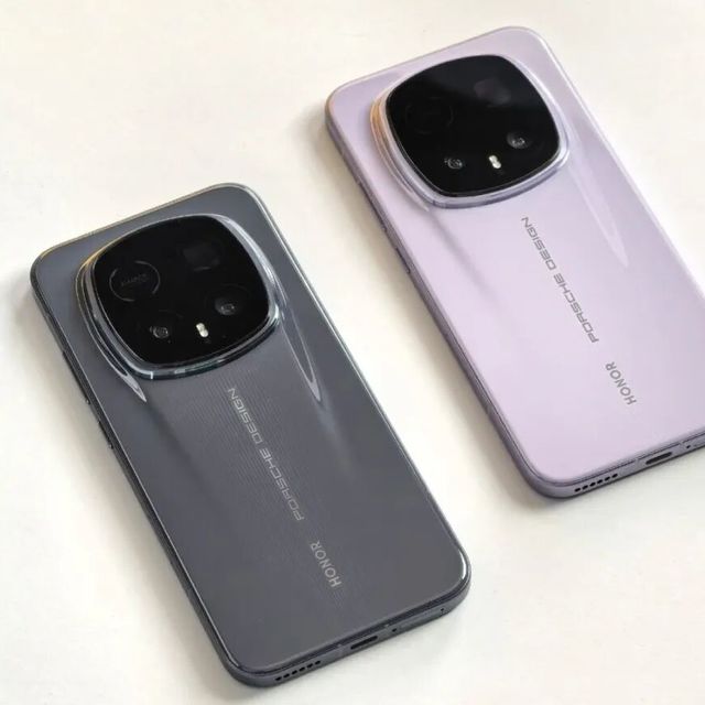 荣耀 Magic8 RSR双配色外观公布，辨识度很高，陶瓷材质后盖。