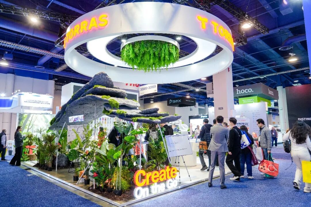 CES 2026现场:那个让观众排队“露营”的获奖展台,做对了什么?