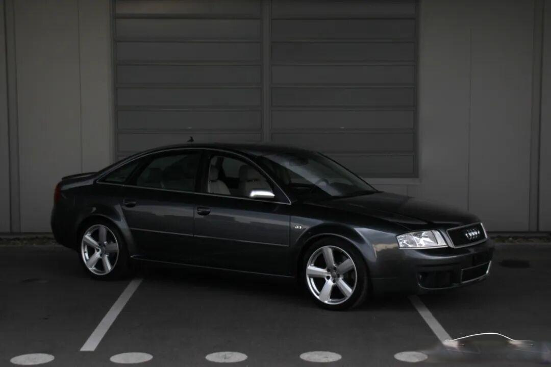 #霓虹午夜档案集#深夜放毒,只发图不刷屏,2002年奥迪RS6 4.2 quattro tiptronic Limousine