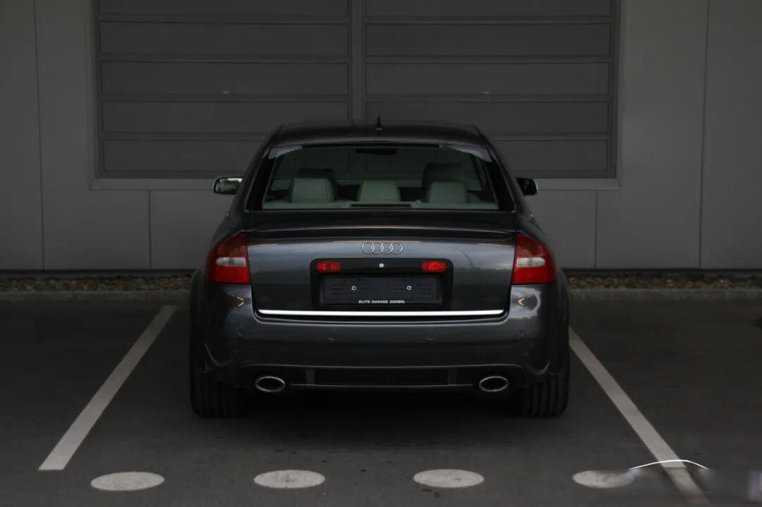#霓虹午夜档案集#深夜放毒,只发图不刷屏,2002年奥迪RS6 4.2 quattro tiptronic Limousine
