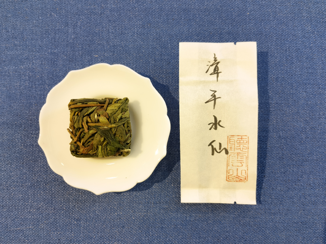 被县志吐槽 200 年,这方块乌龙,藏着徐霞客笔下的山水香