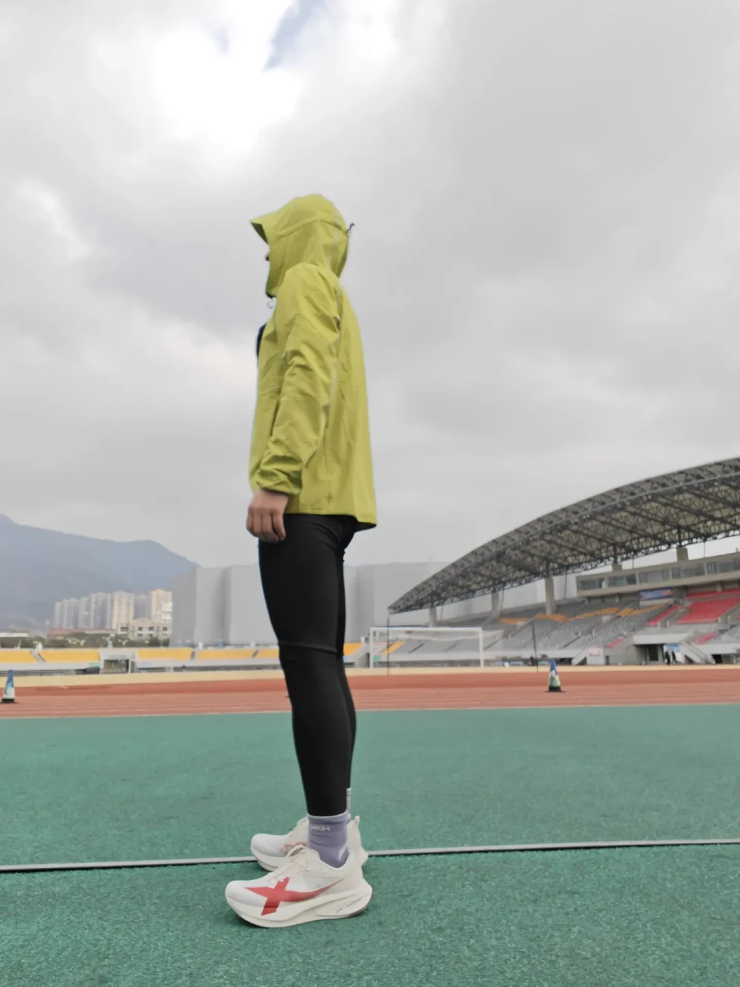 特步2000公里5代pro首发10km实测！