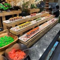 69元的自助餐，为什么老板不怕被客人吃亏本，离职员工说出真相，背后都是套路