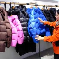 2099元羽绒服充绒量仅86克？该如何看懂标签？