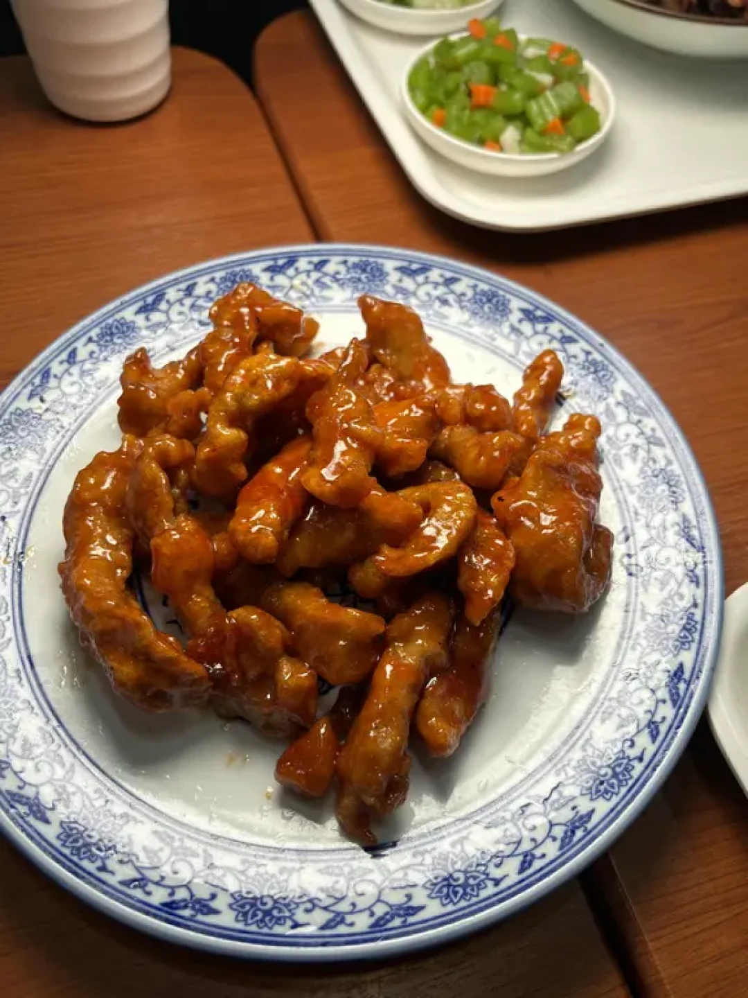 菊儿人家—据说是胡同里最好吃的卤肉饭!