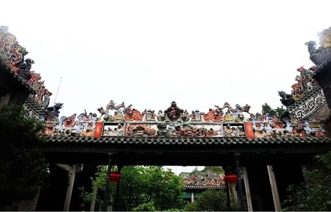岭南天工(六)| 陈家祠“七绝”之陶塑:屋顶上的百年戏台
