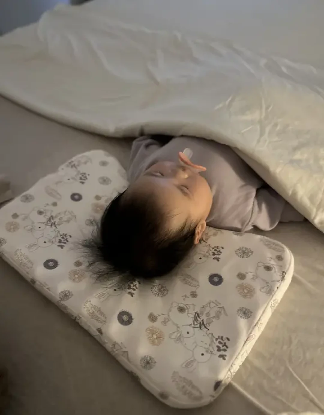 5个月宝宝能用枕头吗?我给你真实答案