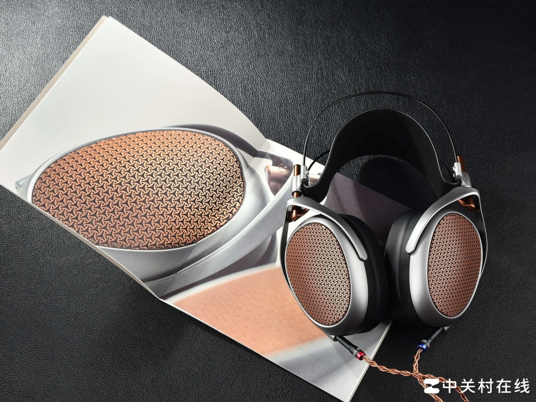 诗意般的声音之旅:Meze Audio POET头戴式平板耳机深度体验