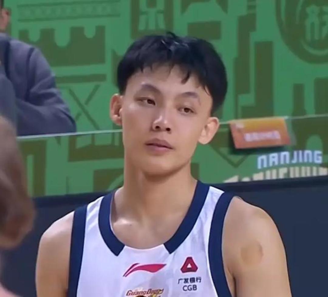 就在今天!1月14日上午,男篮传来广东宏远、辽宁男篮和亨特消息