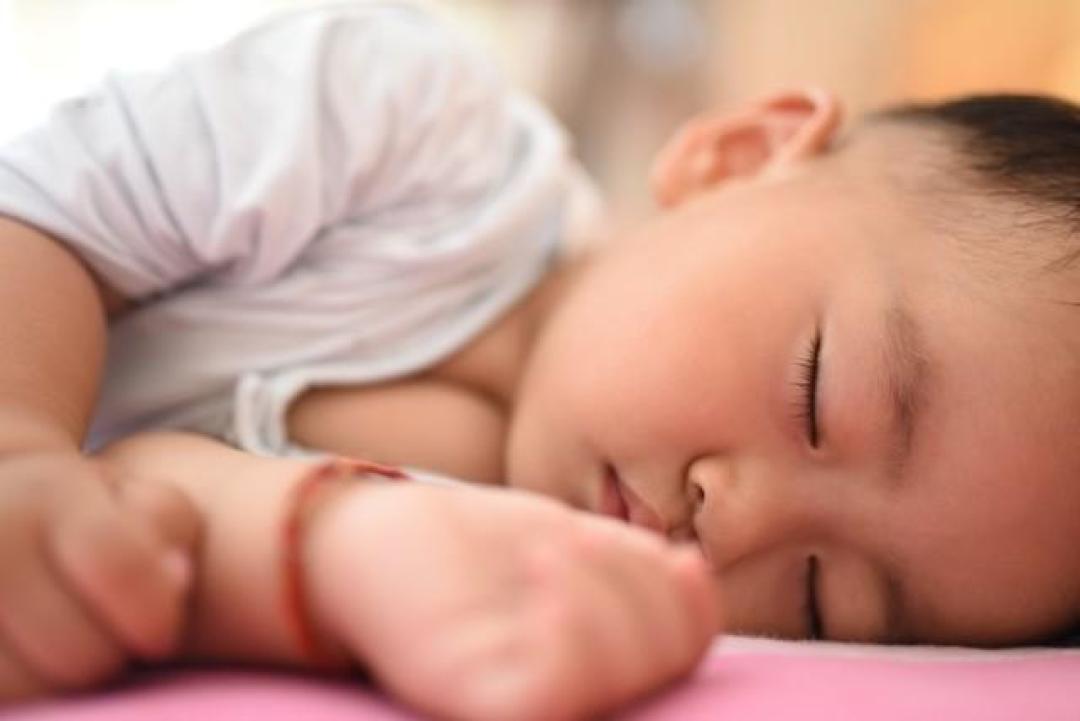 宝宝睡眠倒退期应对:4个方法帮你找回睡觉时光