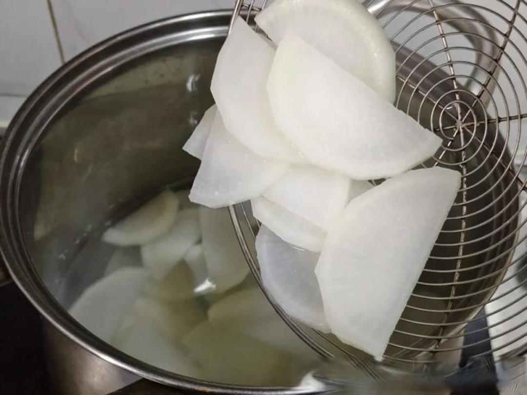 冬天吃饺子，这俩食材做馅鲜美多汁，又香又暖，全家爱吃