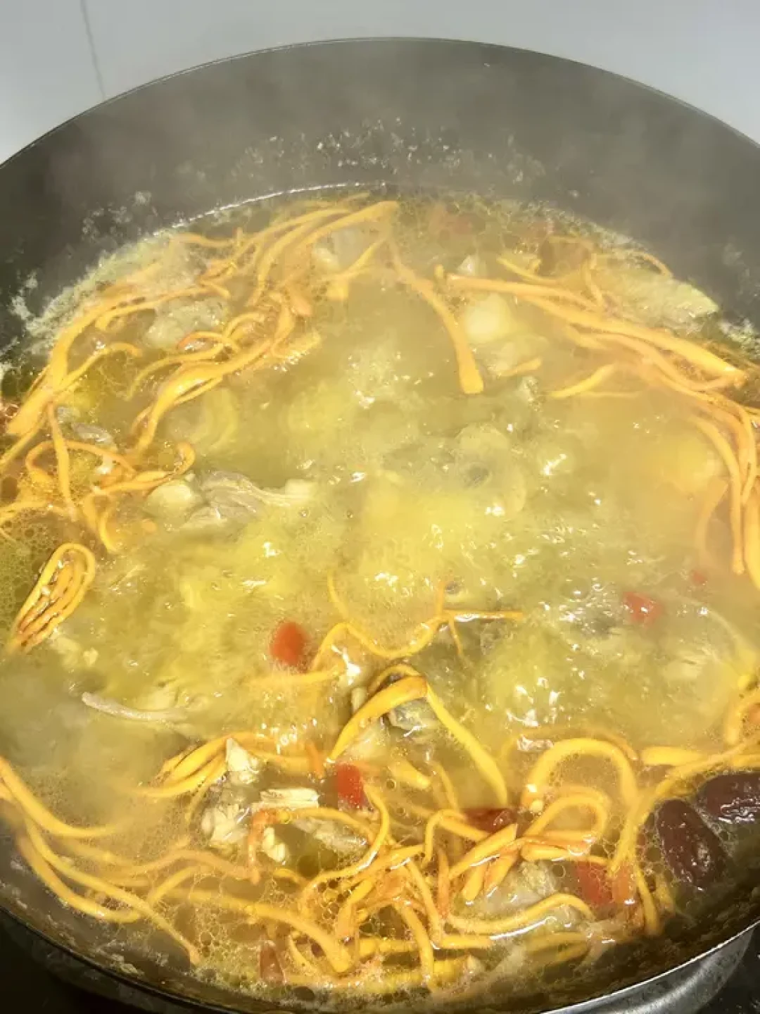 家常药膳鸡汤，滋补又好吃！