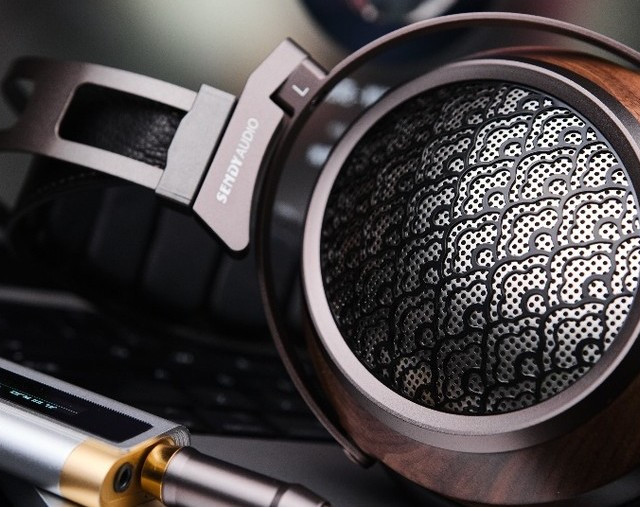 「当旗舰不再追求浓烈」SENDYAUDIO白鹭平板头戴式耳机详细体验