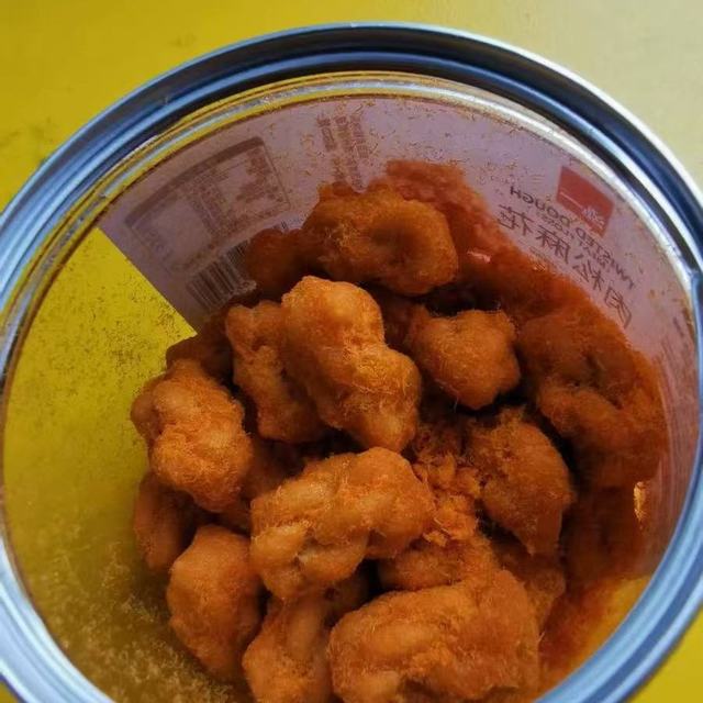 谁懂啊！这罐肉松麻花承包了我的办公室+追剧时光✨