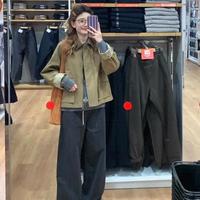 优衣库这件巴恩风外套，我纠结到在试衣间拍了10张对比图