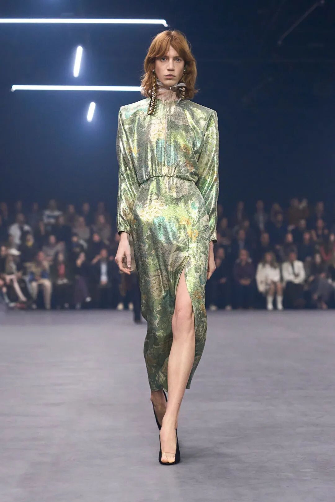 Valentino:在浪漫与先锋之间,重新定义当代意大利高级时装
