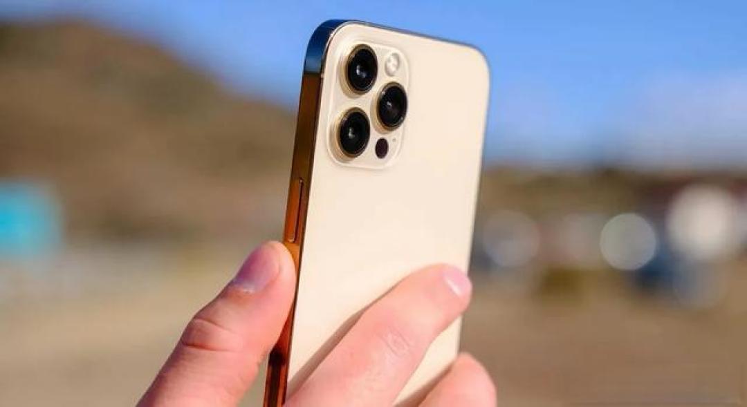 iPhone12 Pro Max升级iOS26.2会卡吗？资深用户实测告诉你真相！