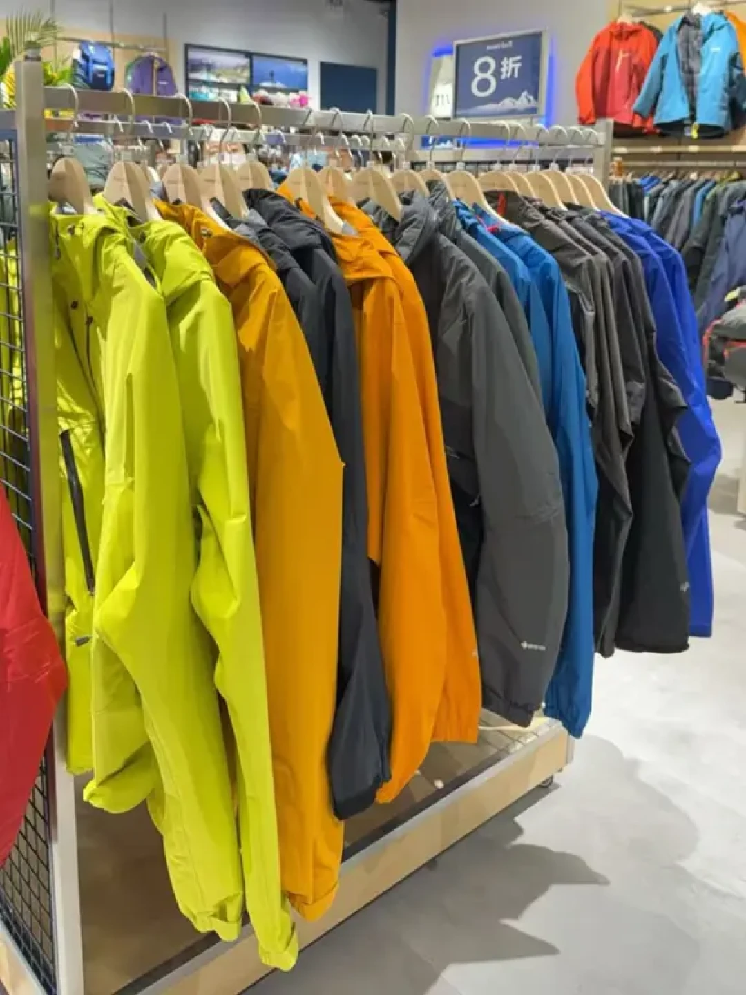 深圳8号仓新开了Montbell折扣店!
