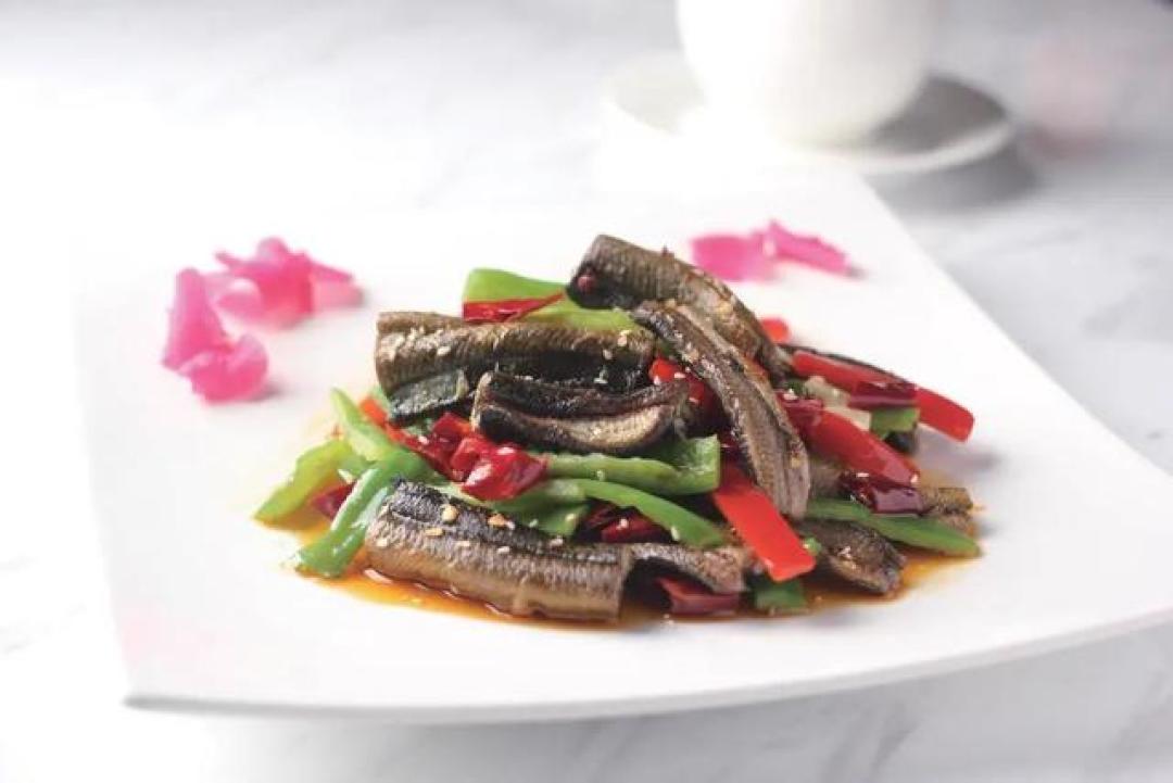 干煸鳝鱼,干烧海参,宫保虾球,泡椒驼筋,豆腐帘子,海棠红...还原味蕾记忆老味道川菜9菜例~
