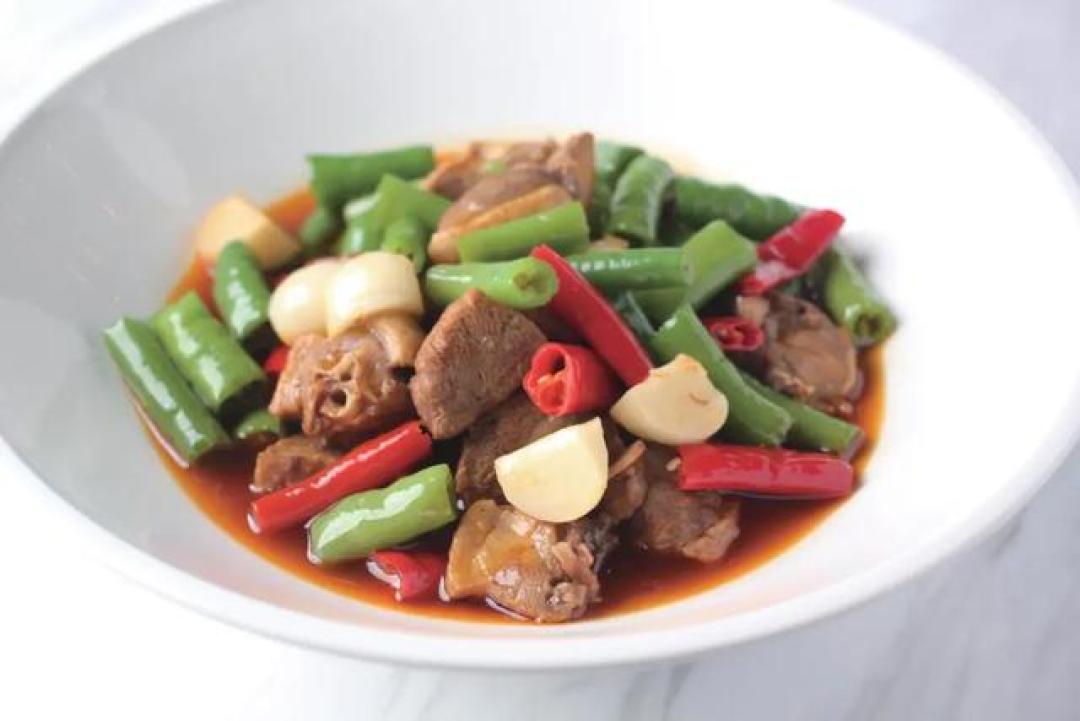 干煸鳝鱼,干烧海参,宫保虾球,泡椒驼筋,豆腐帘子,海棠红...还原味蕾记忆老味道川菜9菜例~