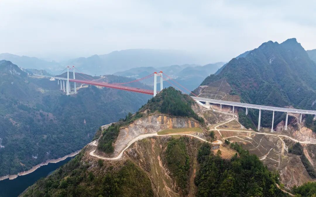 云端纺线跨天堑！无人机航拍阳宝山大桥全攻略，鸟瞰贵州“空中巨龙”的隐藏视角