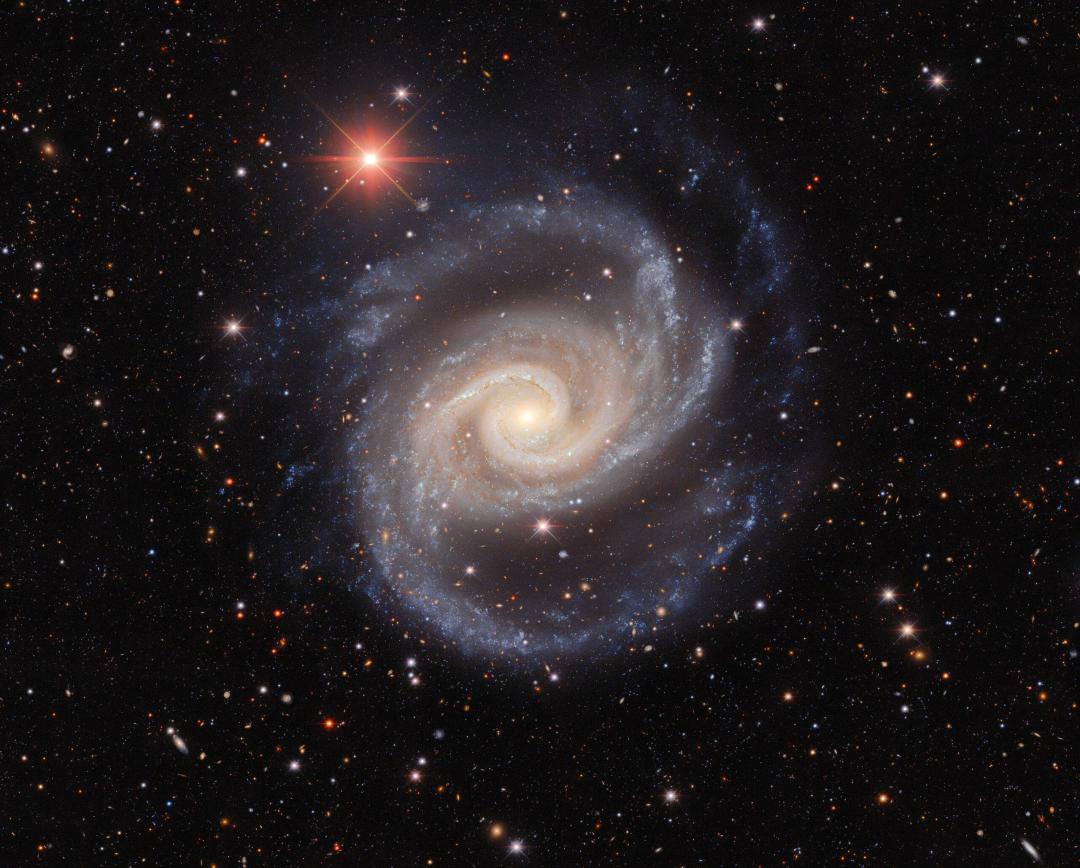 满船清梦压星河（22）—— 跳舞的星系 NGC 1566